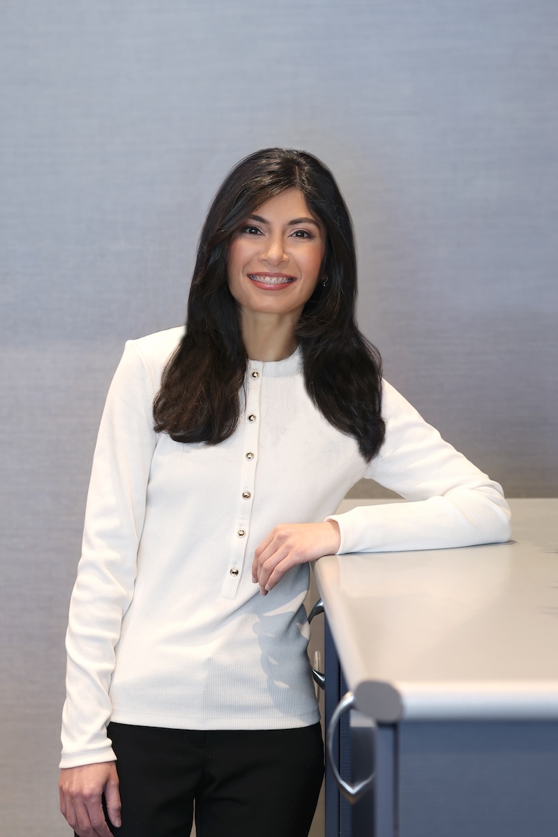 dr zohra metalwala winnetka dental group portrait